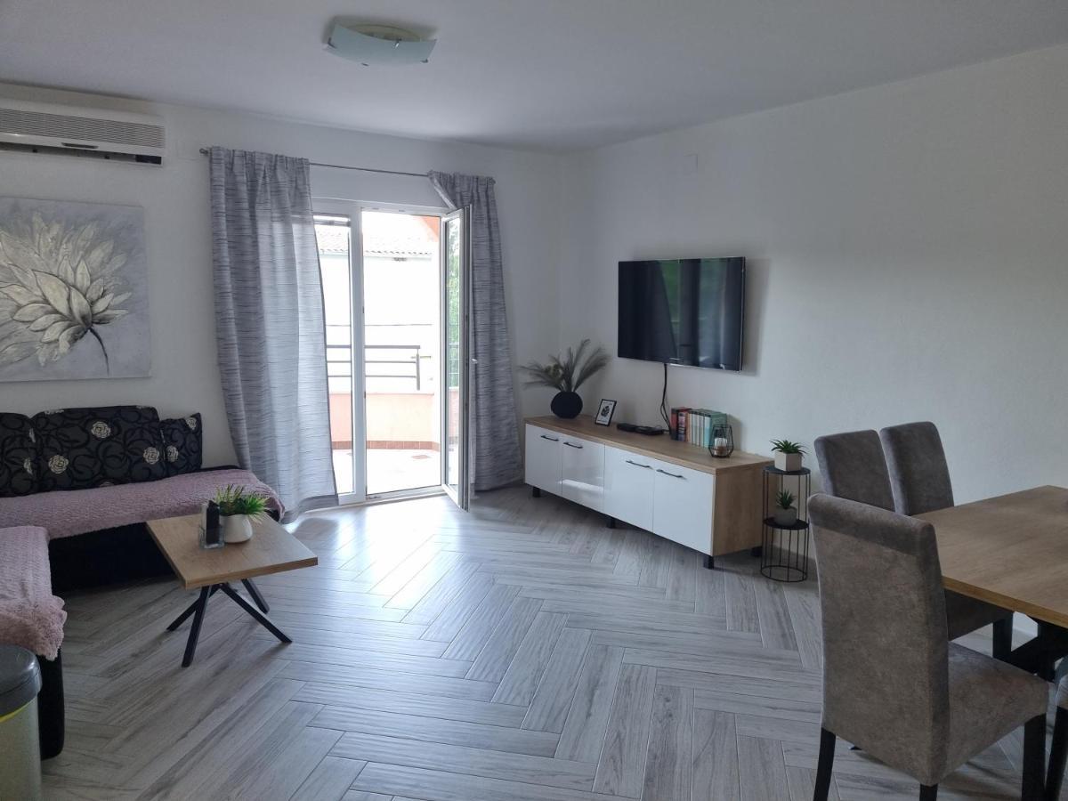 Apartments Ledic Крвавица Екстериор снимка